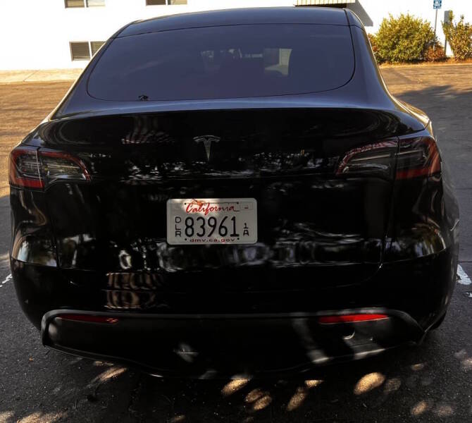2021 Tesla Model Y Long Range — photo 4